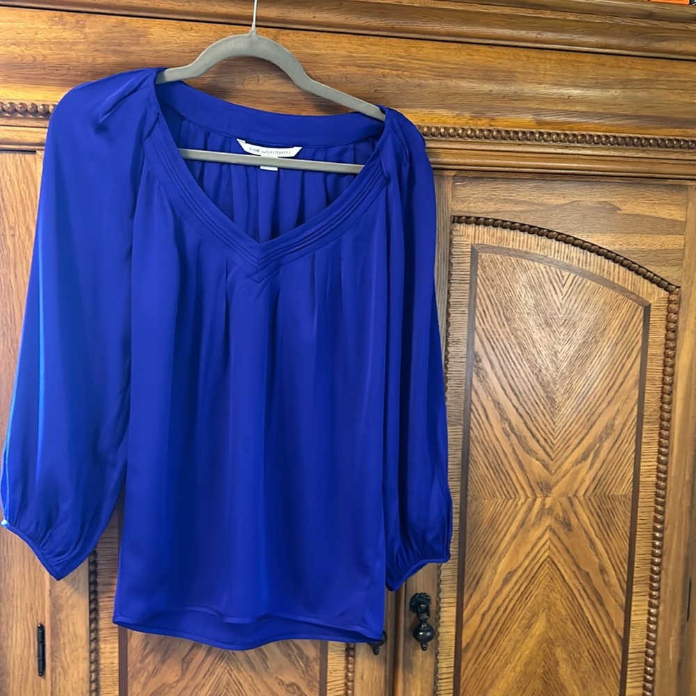 Diane von Furstenberg silk 3/4 length sleeve size 2 royal blue blouse. EUC.